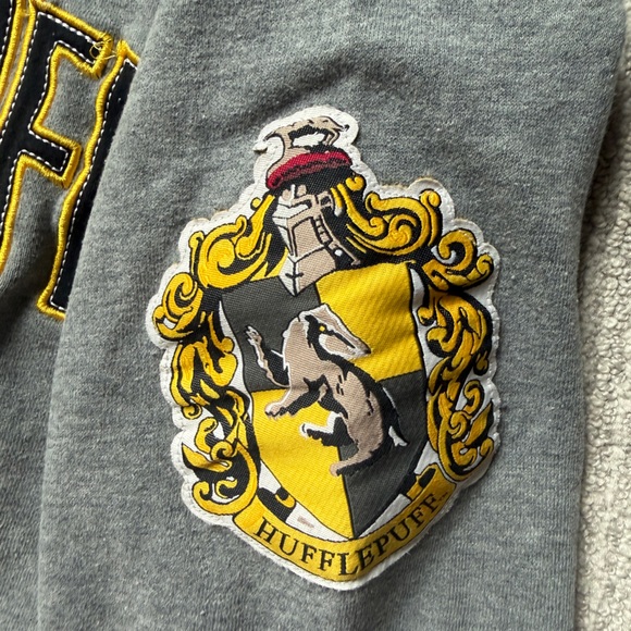 Hufflepuff sweatshirt - Picture 6 of 10
